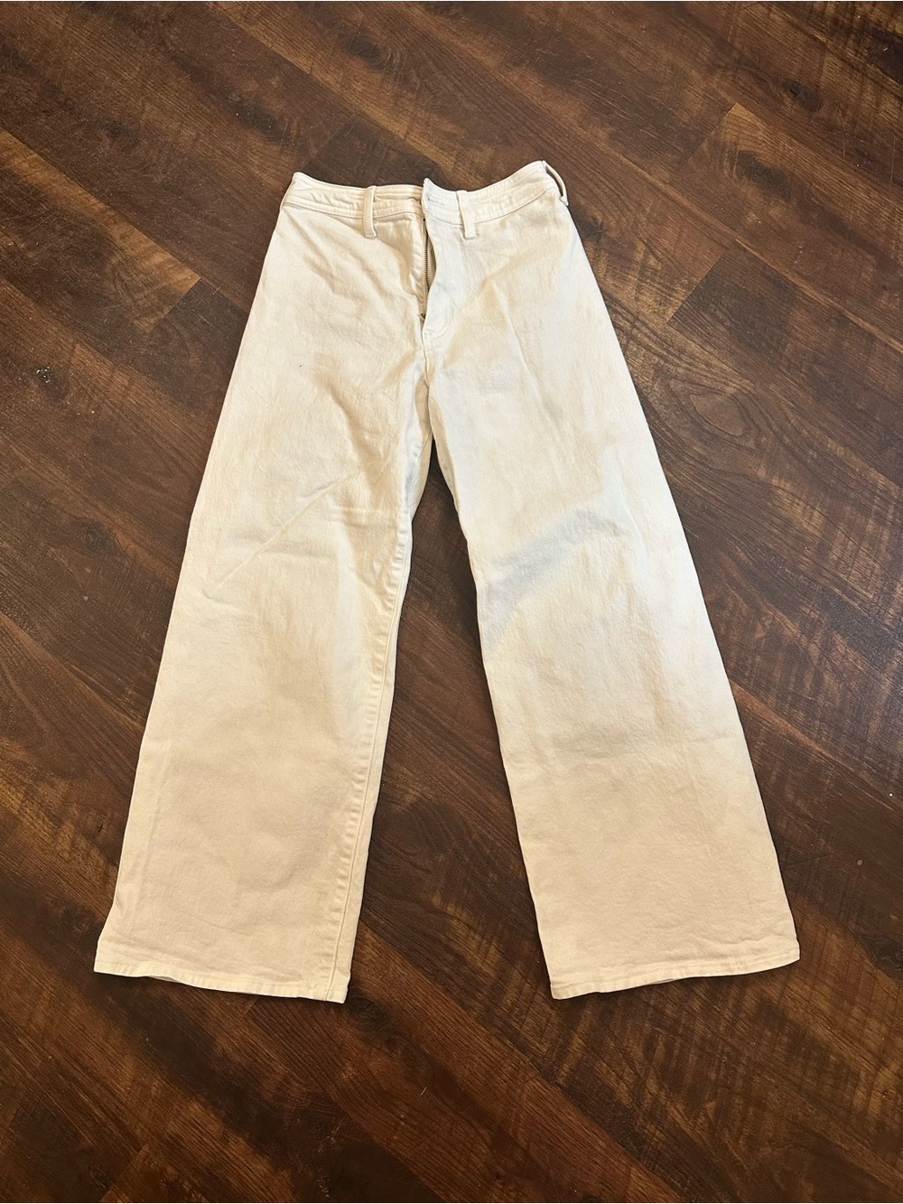 Women’s White Wide-Leg Jeans